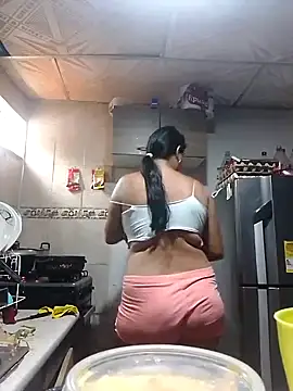 Snapshot of lupita_2023 chatting on 03.04.25 lupita 2023 online show from 03.04.25