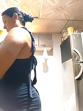 Snapshot of lupita_2023 chatting on 09.10.25 lupita 2023 online show from 09.10.25