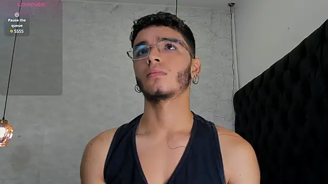 Ian Castillo  online show from 02.18.25