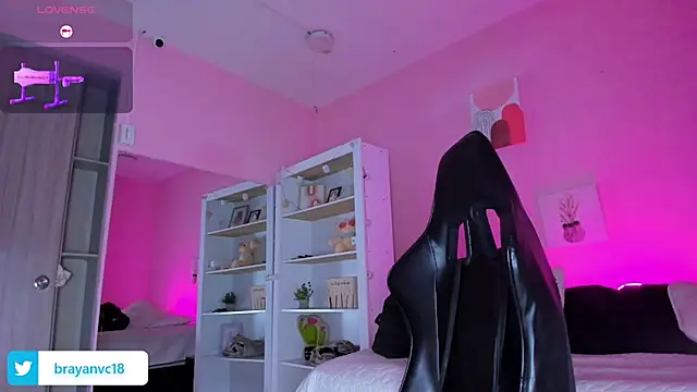 Ian Castillo  online show from 09.29.25