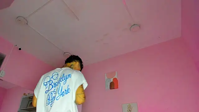 Ian Castillo  online show from 11.06.25