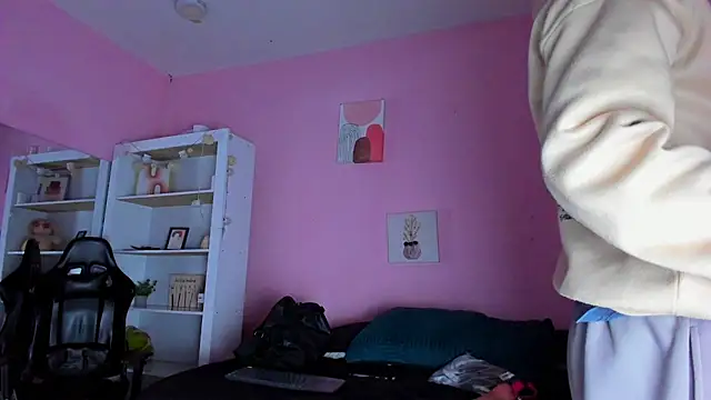 Ian Castillo  online show from 12.16.25