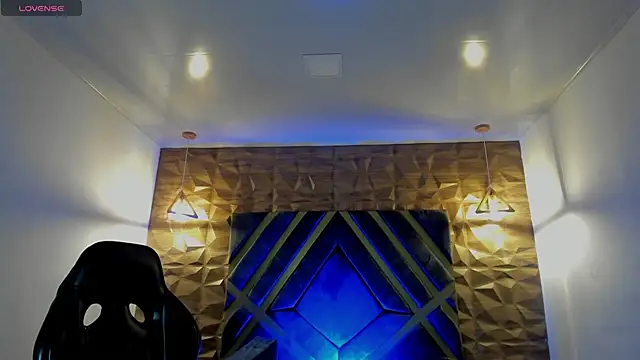 Snapshot of Ian_Castillo_ chatting on 02.27.26 Ian Castillo online show from 02.27.26