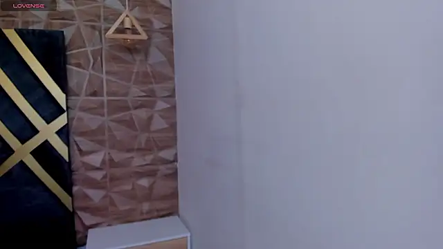 Snapshot of Ian_Castillo_ chatting on 03.12.26 Ian Castillo online show from 03.12.26