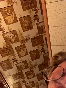 Tonybaloney1972 online show from 10.10.25