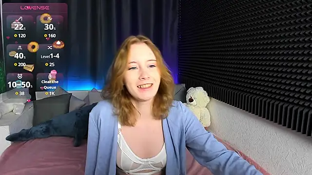 Snapshot of MonicaPerryy chatting on 12.18.24 MonicaPerryy online show from 12.18.24