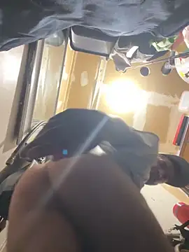 Snapshot of PR-Papi512 chatting on 10.26.25 PR-Papi512 online show from 10.26.25