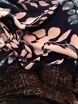 Snapshot of indian___fucker chatting on 09.14.25 indian fucker online show from 09.14.25