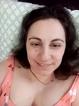 Snapshot of ShelaDiass chatting on 04.17.26 ShelaDiass online show from 04.17.26