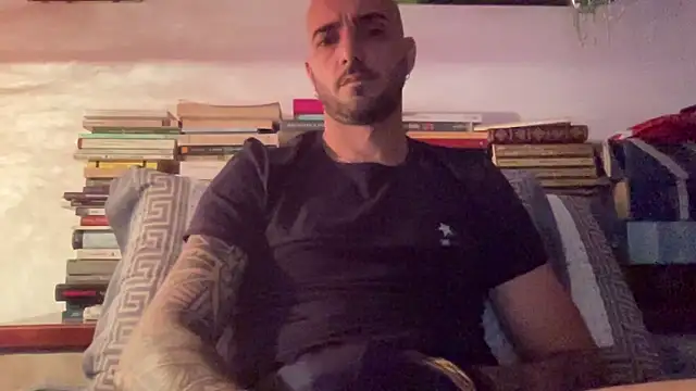Snapshot of alessandromori91 chatting on 05.18.26 alessandromori91 online show from 05.18.26