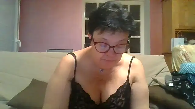 Snapshot of Vandeae44 chatting on 05.12.26 Vandeae44 online show from 05.12.26
