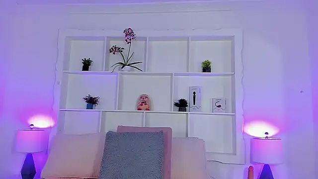 Jenifer Diaz online show from 04.30.26