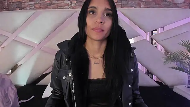 Snapshot of sophie_pariss chatting on 02.26.26 sophie pariss online show from 02.26.26