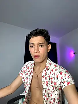 Snapshot of Benjamin_Buster chatting on 12.05.25 Benjamin Buster online show from 12.05.25