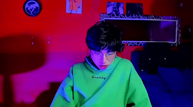 AnggelONfiree online show from 02.14.25