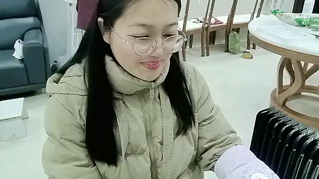 Snapshot of luoxuwen chatting on 02.20.25 luoxuwen online show from 02.20.25