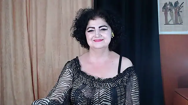 Snapshot of _MissJ_ chatting on 06.09.26 MissJ online show from 06.09.26