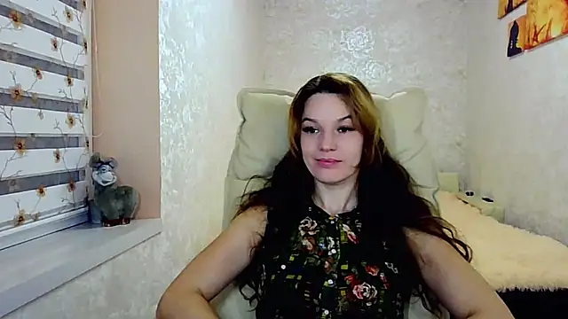 impossibleluna online show from 10.14.25