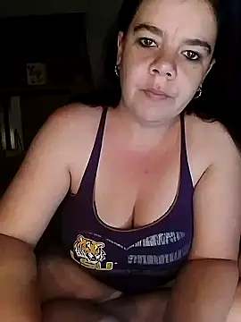 Hornyparratjie online show from 03.14.25