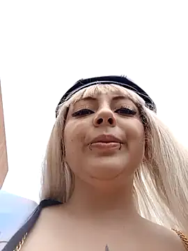 madelaine- online show from 03.14.25