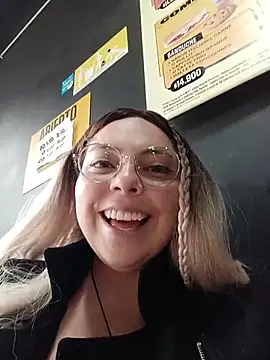 madelaine- online show from 05.04.26