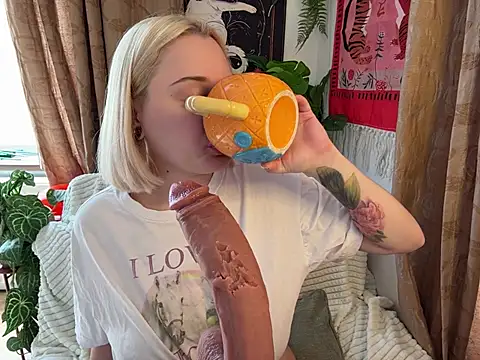 DaisyBooom online show from 04.27.26