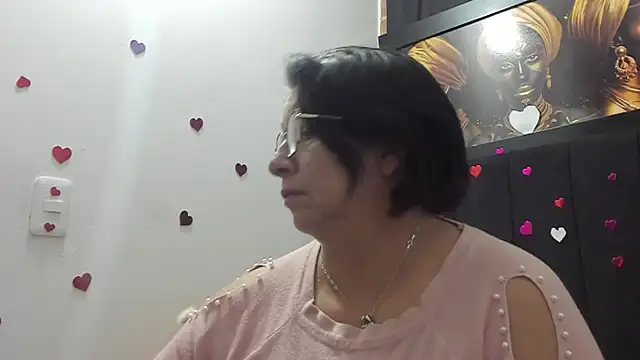 Snapshot of Evaaross_2345 chatting on 05.12.26 Evaaross 2345 online show from 05.12.26