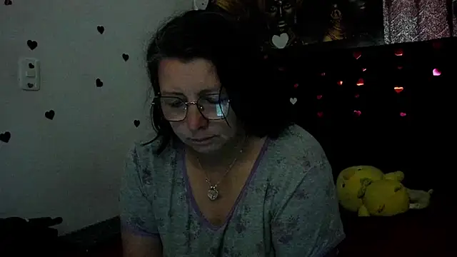 Snapshot of Evaaross_2345 chatting on 06.26.26 Evaaross 2345 online show from 06.26.26