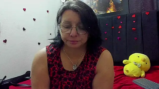 Snapshot of Evaaross_2345 chatting on 07.23.26 Evaaross 2345 online show from 07.23.26