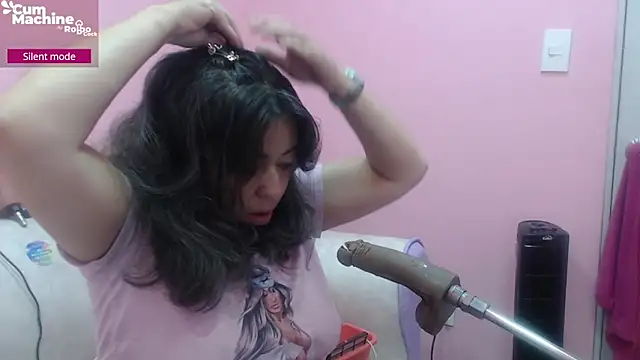 Snapshot of Drool_Sucker chatting on 09.13.25 Drool Sucker online show from 09.13.25