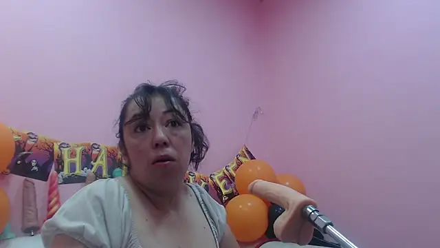 Snapshot of Drool_Sucker chatting on 10.16.25 Drool Sucker online show from 10.16.25