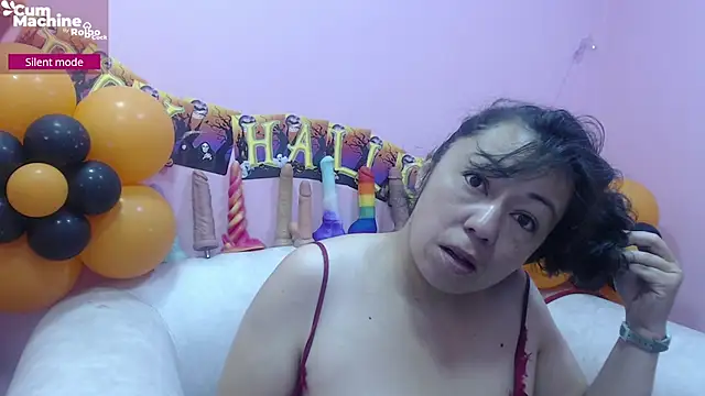 Snapshot of Drool_Sucker chatting on 10.19.25 Drool Sucker online show from 10.19.25