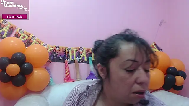 Snapshot of Drool_Sucker chatting on 10.24.25 Drool Sucker online show from 10.24.25