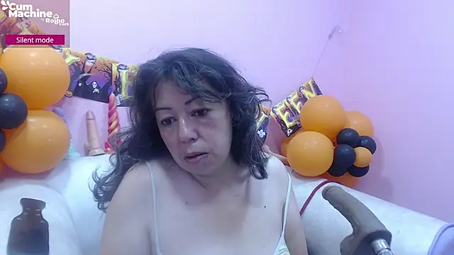 Snapshot of Drool_Sucker chatting on 10.28.25 Drool Sucker online show from 10.28.25