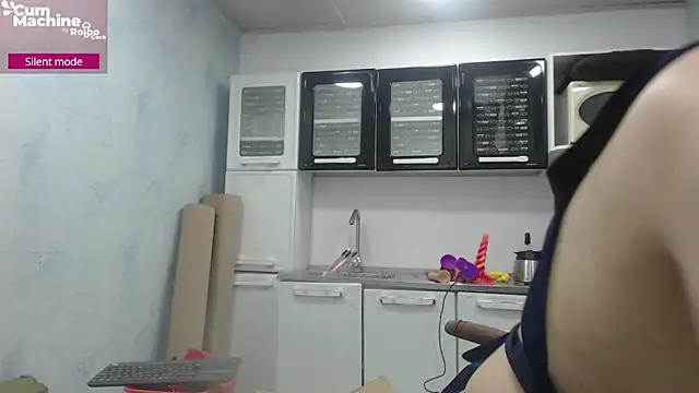 Snapshot of Drool_Sucker chatting on 11.02.25 Drool Sucker online show from 11.02.25