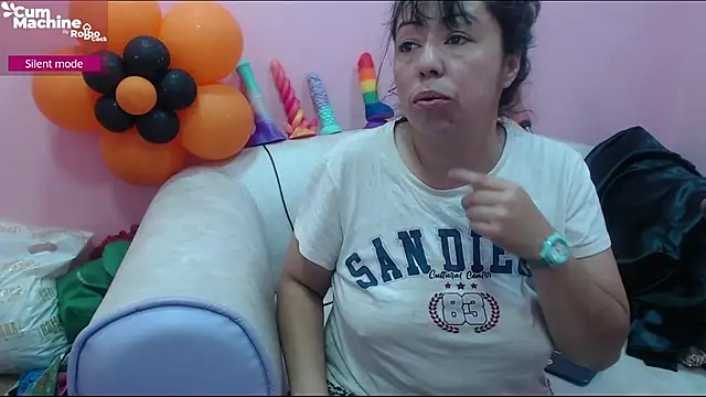 Snapshot of Drool_Sucker chatting on 11.09.25 Drool Sucker online show from 11.09.25