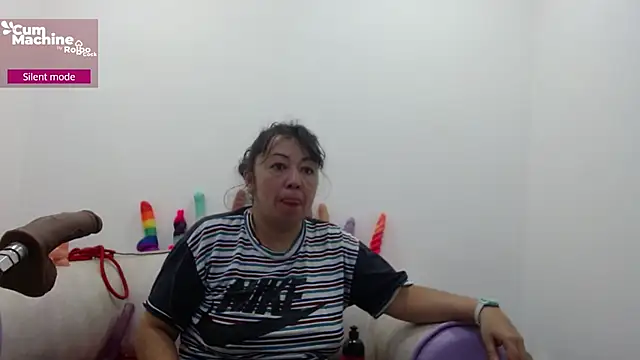 Snapshot of Drool_Sucker chatting on 12.21.25 Drool Sucker online show from 12.21.25