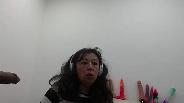 Snapshot of Drool_Sucker chatting on 02.02.26 Drool Sucker online show from 02.02.26