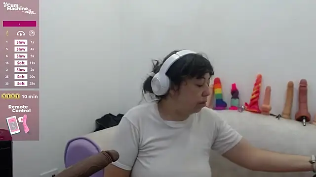 Snapshot of Drool_Sucker chatting on 03.06.26 Drool Sucker online show from 03.06.26