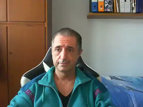 Snapshot of lliuk70mi chatting on 12.11.24 lliuk70mi online show from 12.11.24