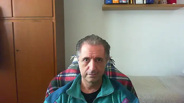 Snapshot of lliuk70mi chatting on 04.16.26 lliuk70mi online show from 04.16.26
