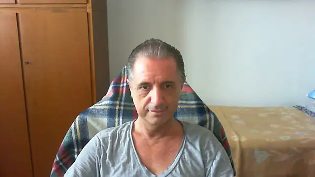 Snapshot of lliuk70mi chatting on 05.22.26 lliuk70mi online show from 05.22.26