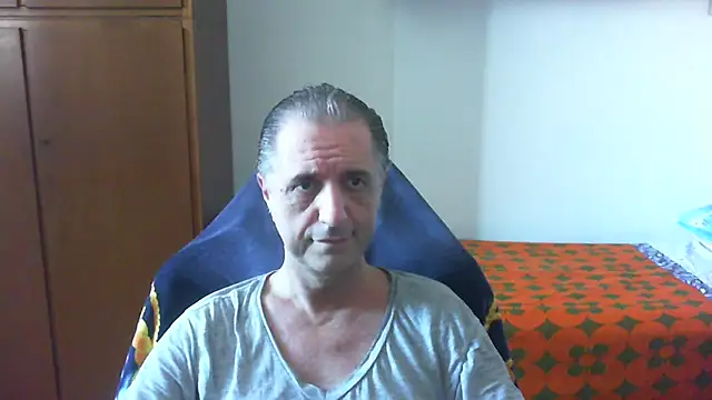 Snapshot of lliuk70mi chatting on 05.24.26 lliuk70mi online show from 05.24.26