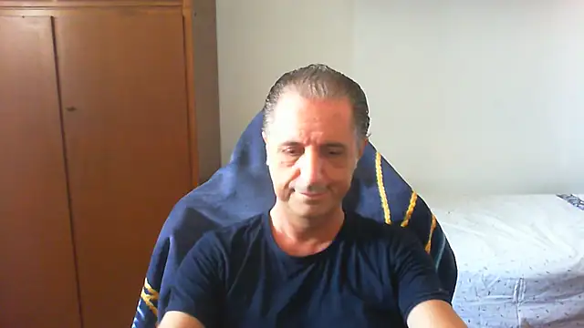 Snapshot of lliuk70mi chatting on 05.31.26 lliuk70mi online show from 05.31.26