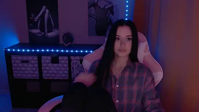 Snapshot of AlisaLink chatting on 01.31.25 AlisaLink online show from 01.31.25