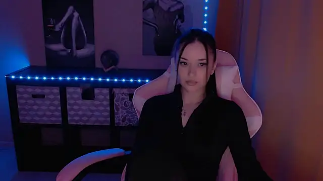 Snapshot of AlisaLink chatting on 02.05.25 AlisaLink online show from 02.05.25