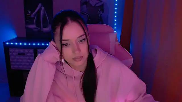 Snapshot of AlisaLink chatting on 02.06.25 AlisaLink online show from 02.06.25