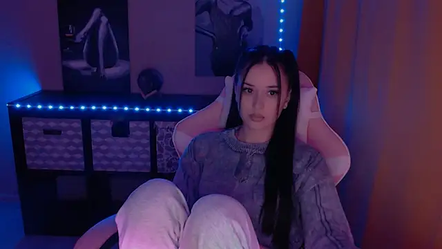 Snapshot of AlisaLink chatting on 02.09.25 AlisaLink online show from 02.09.25