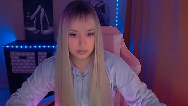 Snapshot of AlisaLink chatting on 03.11.25 AlisaLink online show from 03.11.25