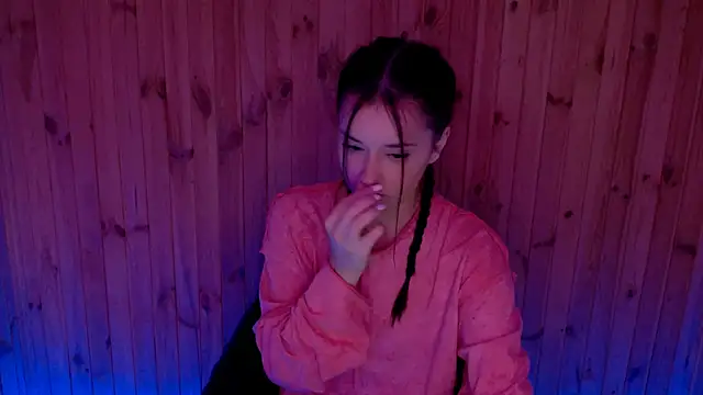 Snapshot of AlisaLink chatting on 09.16.25 AlisaLink online show from 09.16.25